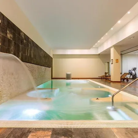 Luxury Ground Floor With Facilities Apartment *