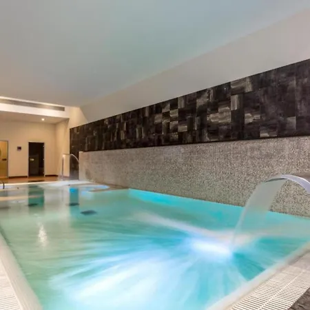 Apartment Luxury Ground Floor With Facilities *