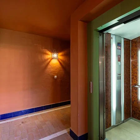 Luxury Ground Floor With Facilities アパート *